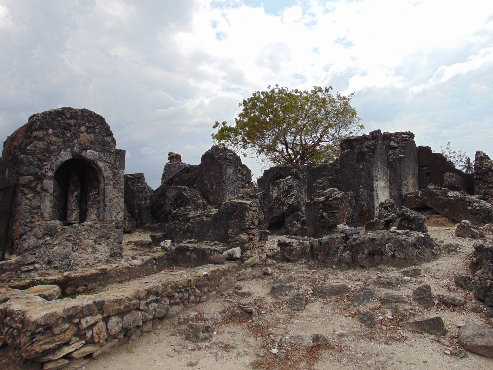 Kaole_Ruins_Bagamoyo_01